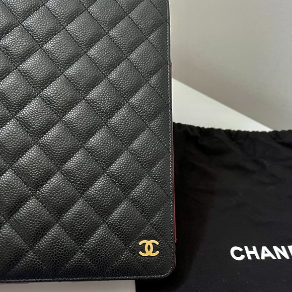 CHANEL 9th Generation iPad Cover Case (pristine condition) - Picture 5 of 16